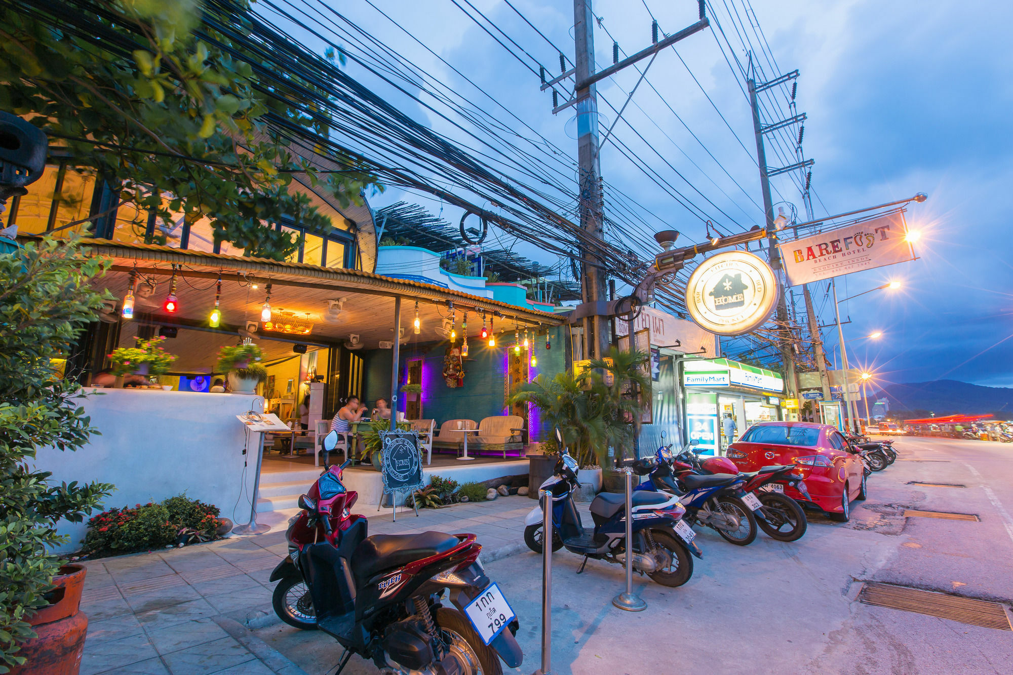 Barefoot Hotel Kalim Beach Front Patong Eksteriør billede