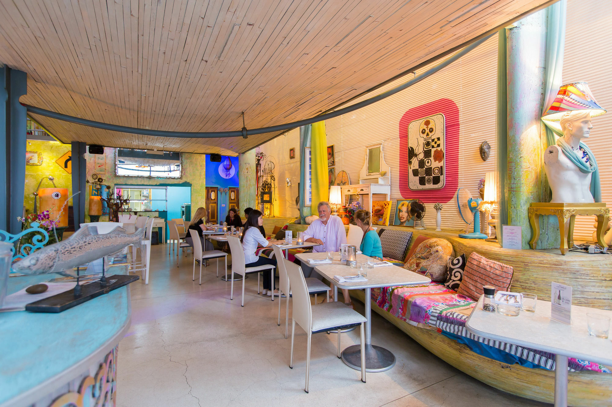 Barefoot Hotel Kalim Beach Front Patong Eksteriør billede