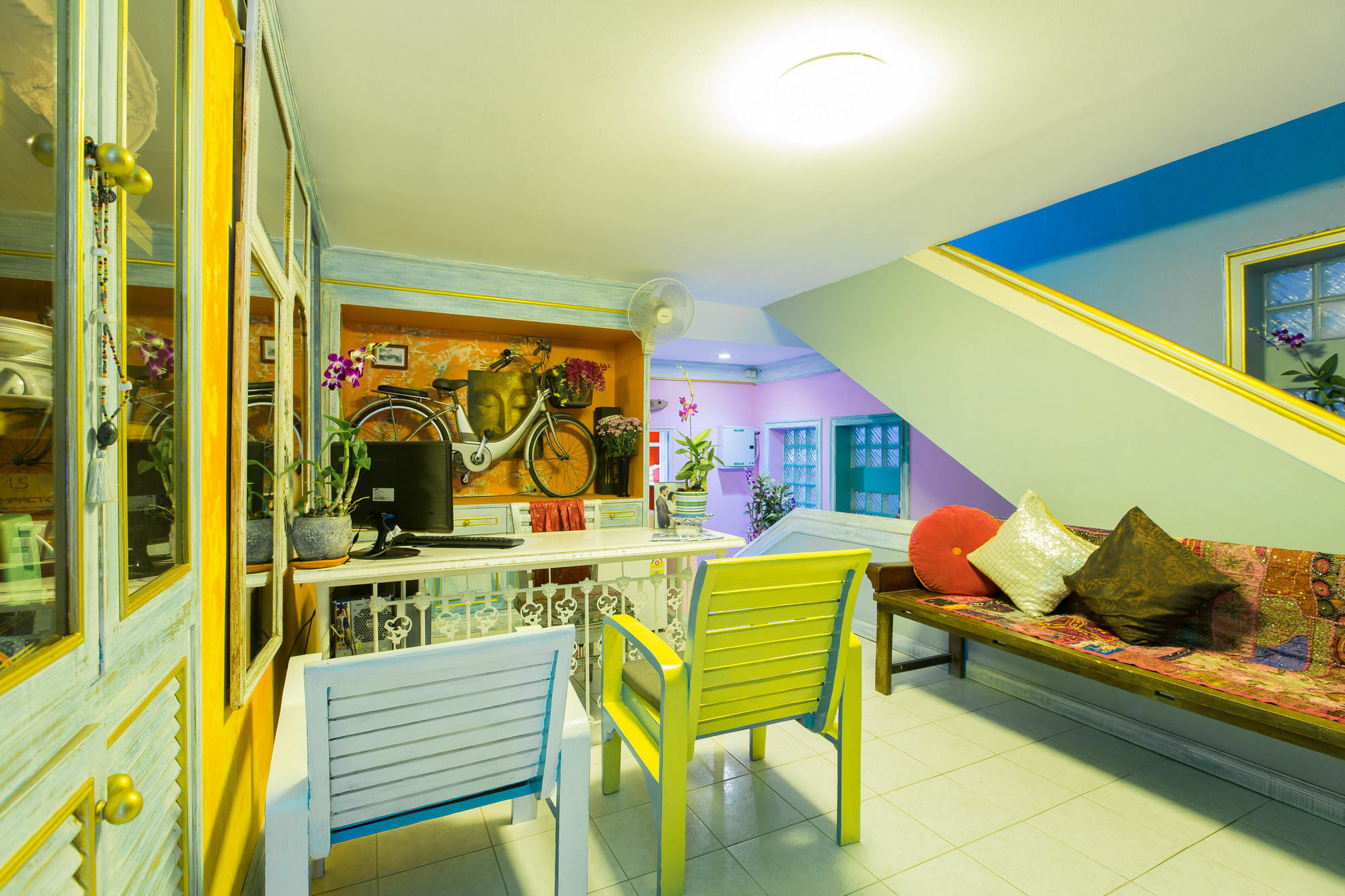 Barefoot Hotel Kalim Beach Front Patong Eksteriør billede