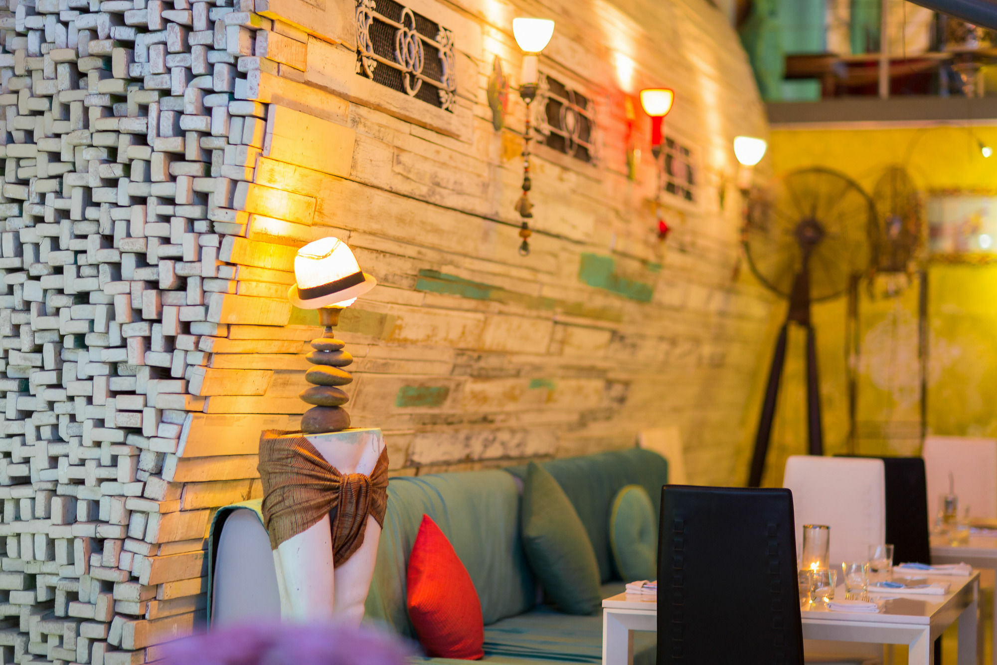 Barefoot Hotel Kalim Beach Front Patong Eksteriør billede